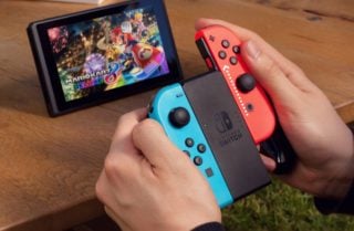 Nintendo hopes to attract handheld gamers to Switch