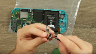 Switch Lite has ‘same analog sticks’ as original Joy-Cons, teardown reveals