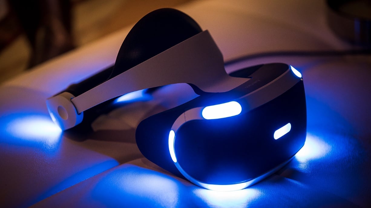 Sony May Be Prepping PSVR 2 Headset With Built-in Cameras, AR Support