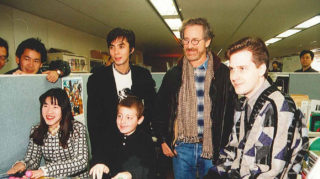 Cerny shows Steven Spielberg around Yu Suzuki's AM2 studio in the mid-90s Cerny shows Steven Spielberg around Yu Suzuki's AM2 studio in the mid-90s