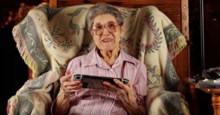 88-year-old Animal Crossing fan finally receives crowdfunded console