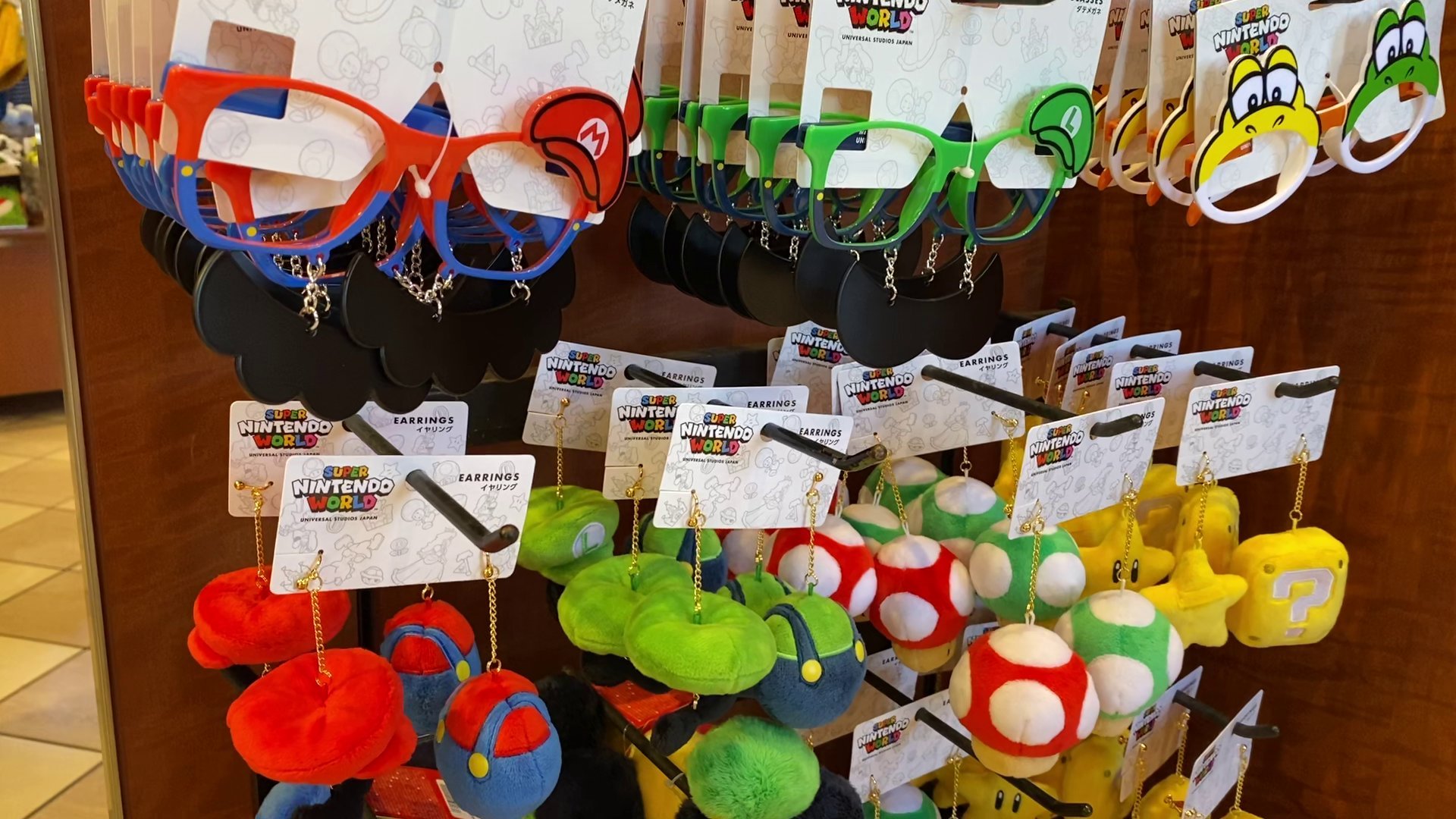 Super Nintendo World merchandise guide VGC