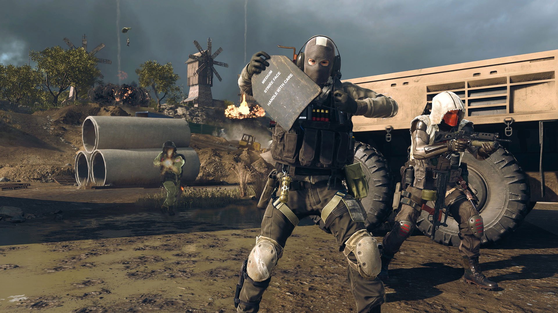 Get free loot in Call of Duty: Warzone and Black Ops Cold War