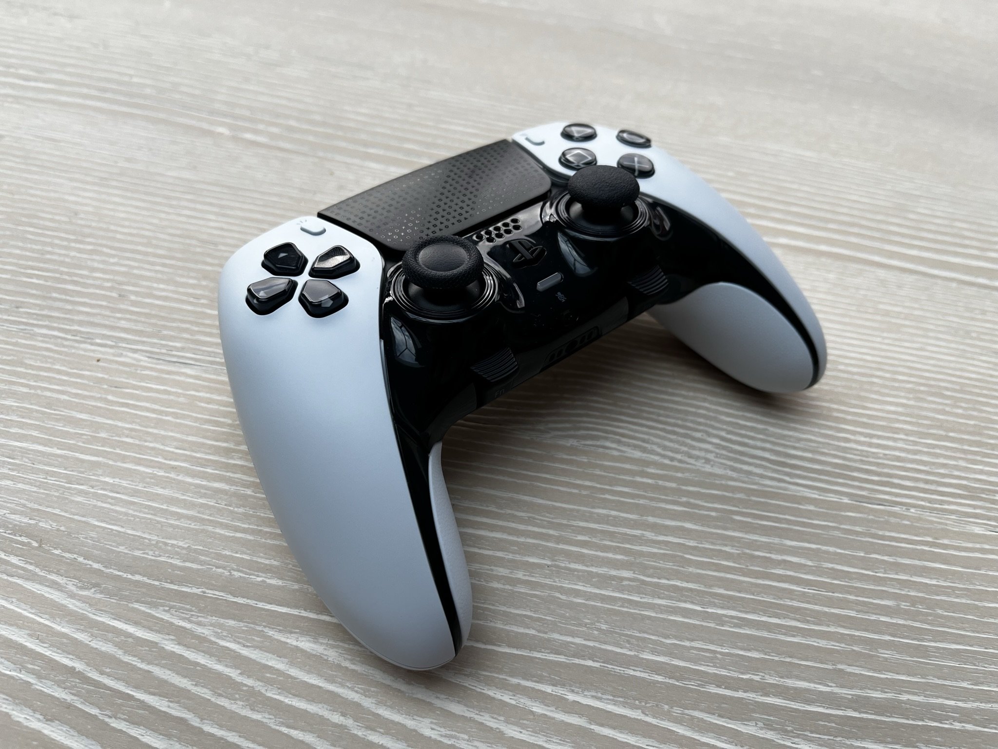 DualSense Edge controller review: premium by nature and by price