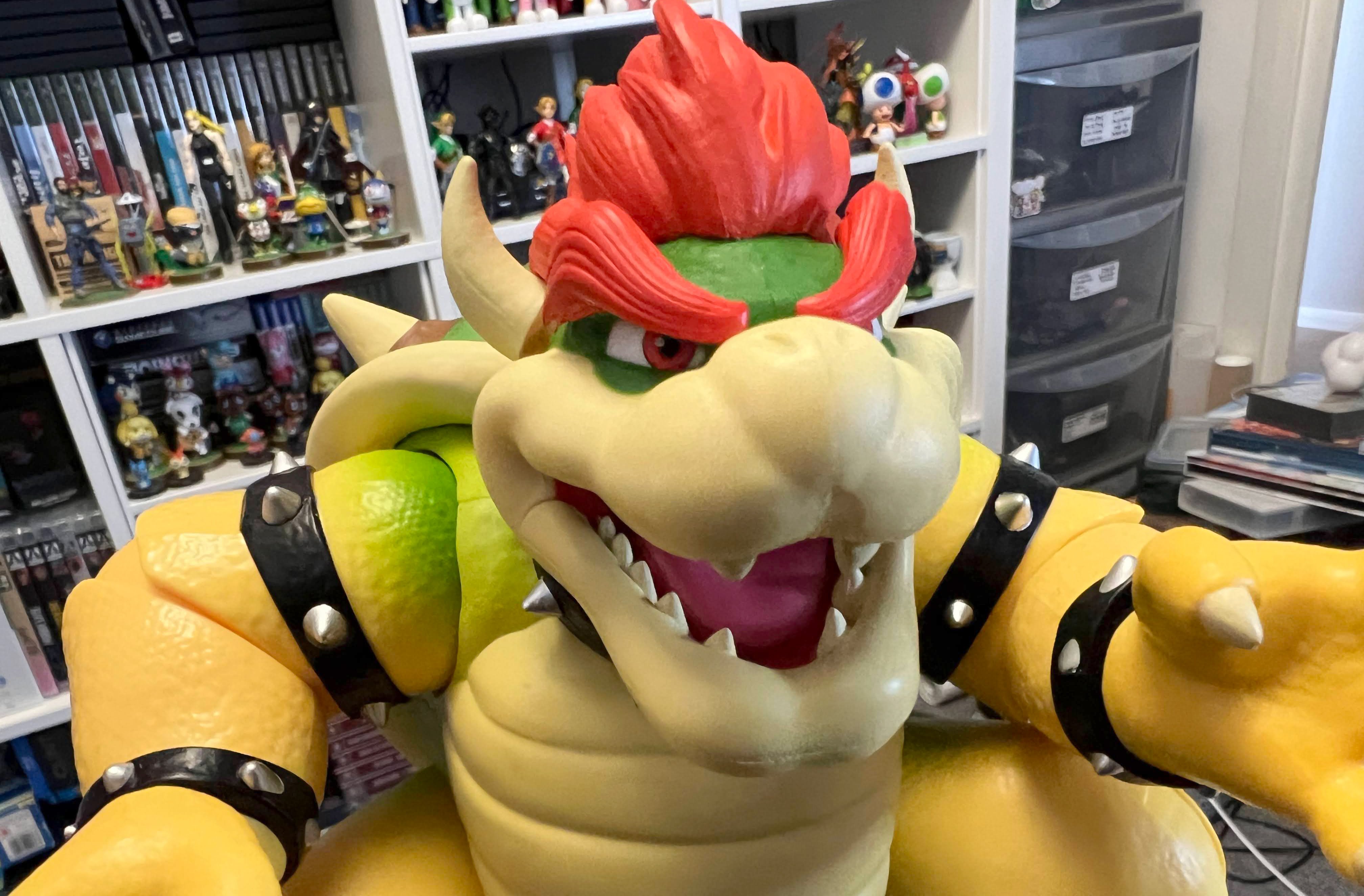 The Super Mario Bros. Movie Bowser Inflatable Sports Game for Kids, Indoor  Games or Outdoor Games for Kids and Adults, Approximate Inflated Size 51
