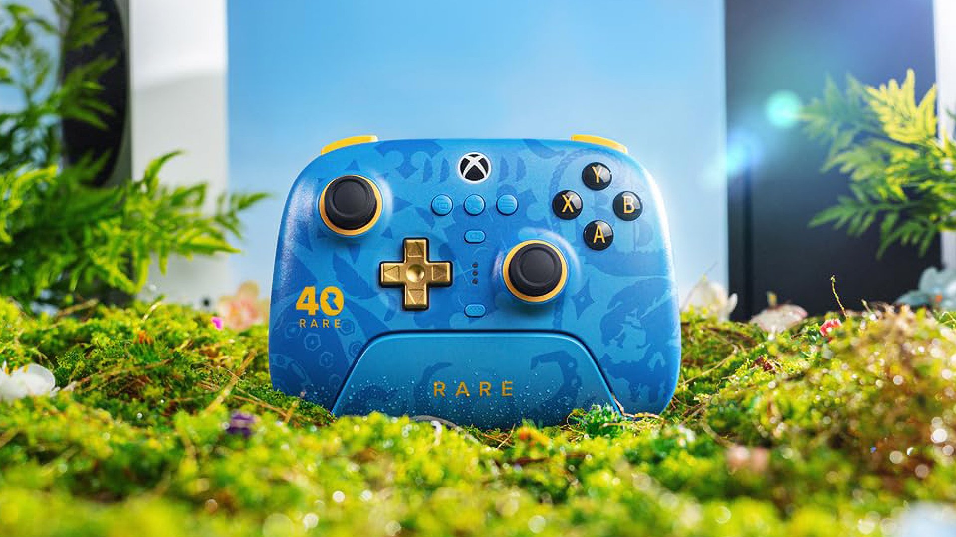 As Rare celebrates its 40th anniversary, a licensed Xbox controller has been listed early on Amazon